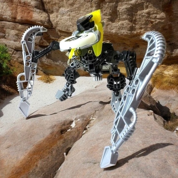 Lego Other - Vintage LEGO BIONICLE Vahki Rorzakh Metru Nui 8618 Collectible Complete
